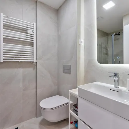 Sunny Forest 아파트 *