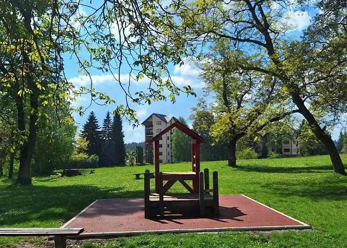 Sunny Forest דירה